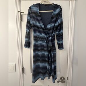 BCBGMaxAzria Navy and Light Blue Zigzag Wrap Dress